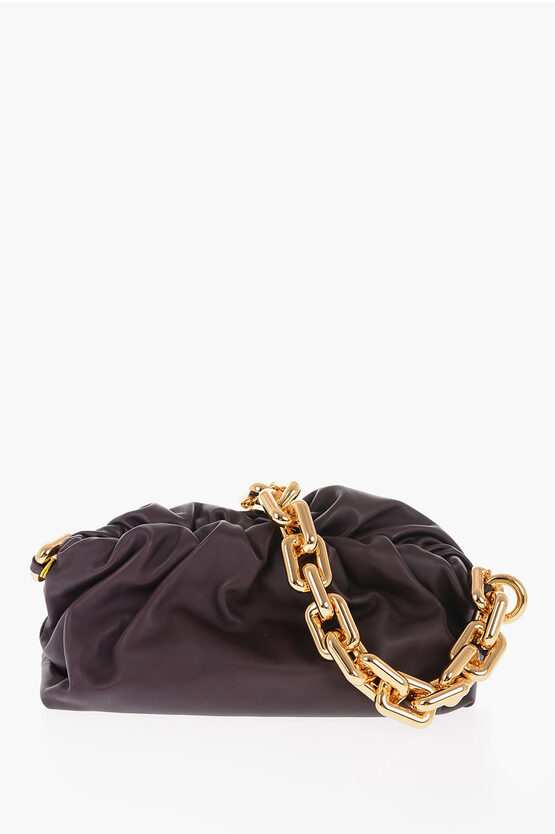 Ledertasche THE CHAIN POUCH mit Magnetverschluss in Burgunderrot Image
