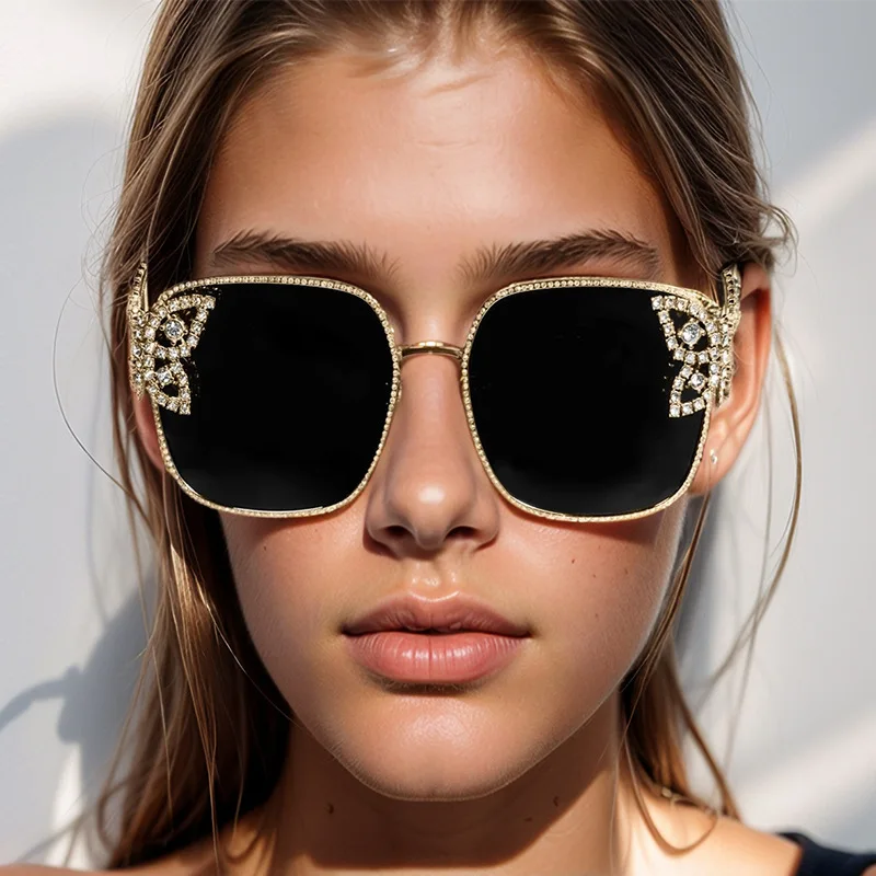 Quadratische Sonnenbrille mit großem Rahmen und Schmetterlingsdesign, luxuriöse Diamanteinlage, exquisiter Metallrahmen, Modellnummer 98113 Image