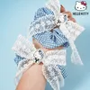 Hello Kitty blau karierter Scrunchie mit Spitzenschleife – eleganter Stoff-Haargummi, niedliches Cartoon-Design für Frauen