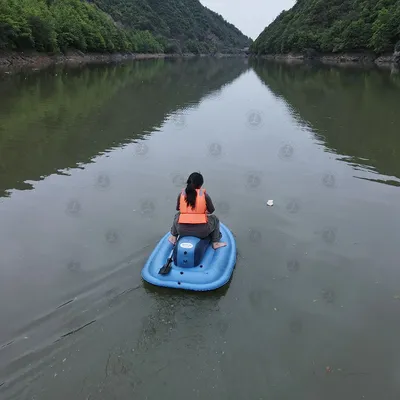 Inflatable Jet Ski with Motor for Aqua Cruise & Swimming Pool Floats Water Amusement Facilities for Cruising & Relaxing
