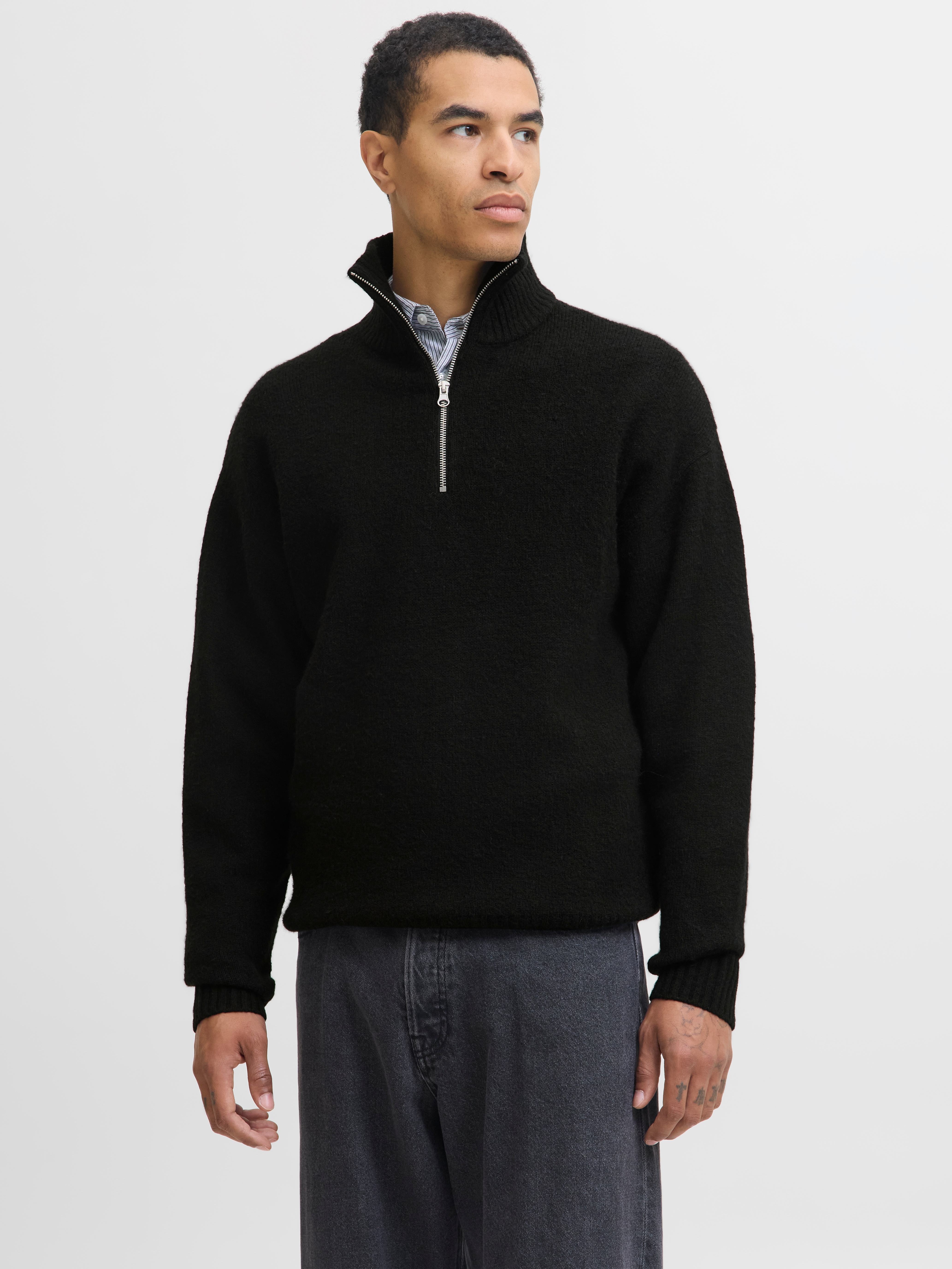 Troyer JACK & JONES "JJESOHO OLLIE KNIT HALF ZIP SN", Herren, Gr. M, schwarz, Strick, Obermaterial: 51% Polyester, 41% Polyacryl, 5% Wolle, 3% Elasthan, unifarben, relaxed fit, hoch geschlossener Ausschnitt, Rippbündchen, Pullover Troyer