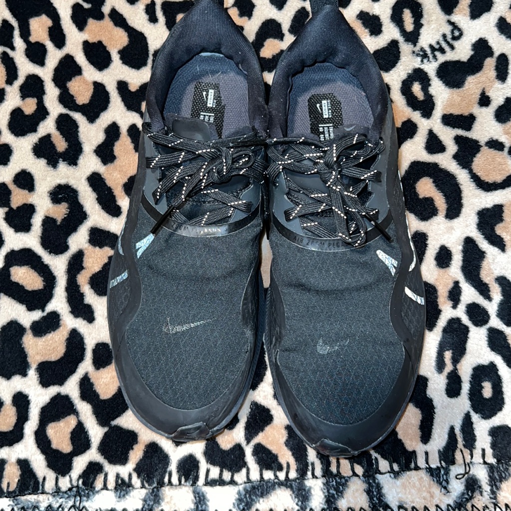Nike Shoes | Women’s Nike Black With A Gray Nike Symbol | Color: Black/Gray | Size: 8.5