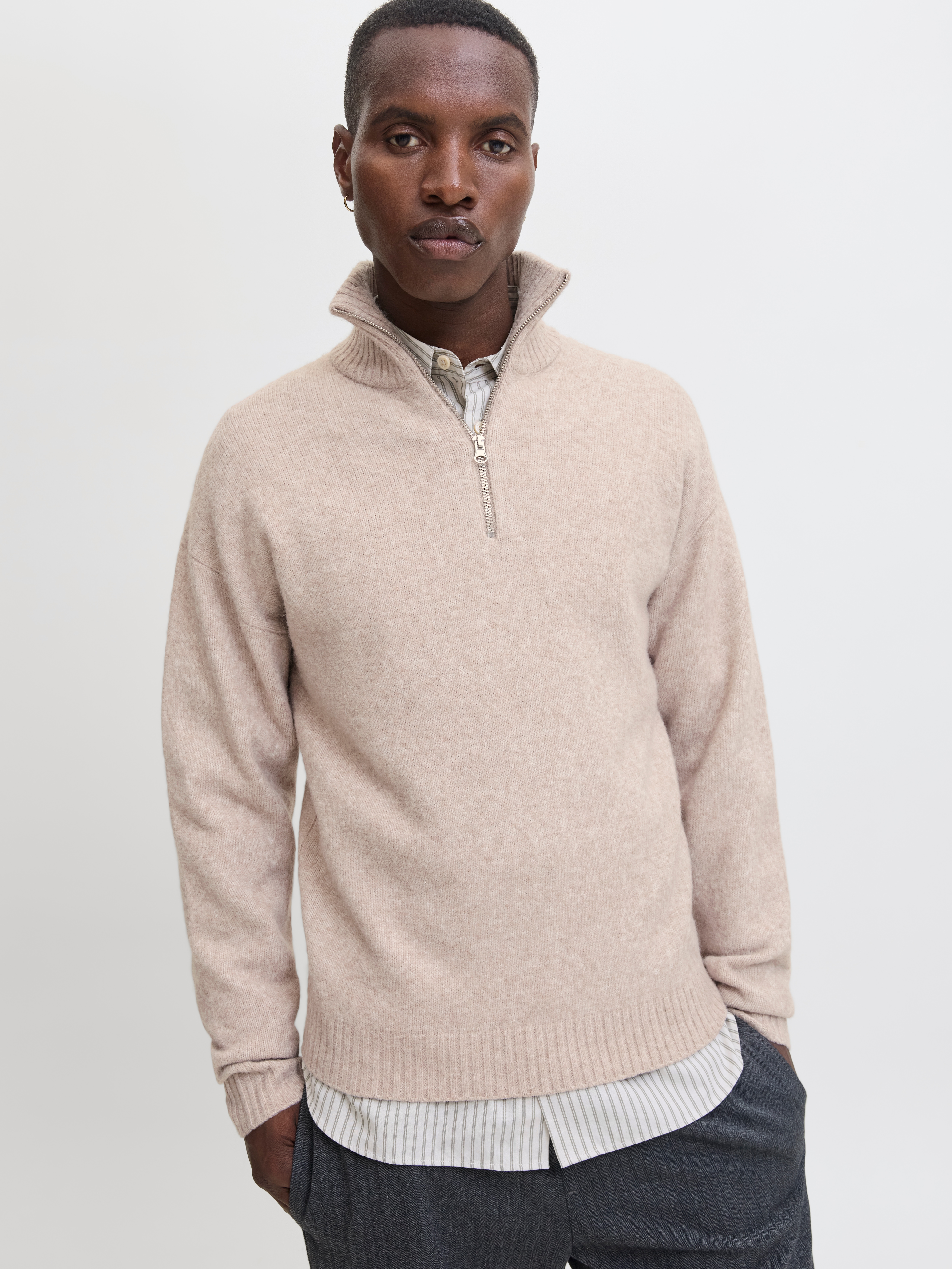 Troyer JACK & JONES "JJESOHO OLLIE KNIT HALF ZIP SN", Herren, Gr. XXL, atmosphere, Strick, Obermaterial: 51% Polyester, 41% Polyacryl, 5% Wolle, 3% Elasthan, unifarben, relaxed fit, hoch geschlossener Ausschnitt, Rippbündchen, Pullover Troyer