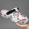 Sommer Herren Clogs Sandalen Strand Hausschuhe Flache Sandalen Freizeit Rutschen Kreativer Druck Männer Freizeitschuhe Clog Plus Größe 46 47