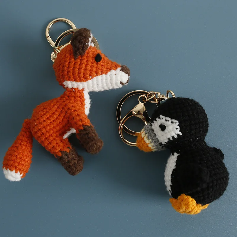 Niedlicher Fuchs-Häkel-Schlüsselanhänger, handgefertigt, gehäkelte Pinguin-Schlüsselanhänger, Großhandel, gestrickter Cartoon-Tier-Puppen-Schlüsselanhänger für Geschenke im Großhandel Image