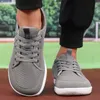 Breite Zehen-Herrenschuhe, Retro-Stil, lässig, atmungsaktives Mesh, einfarbig, Wanderschuhe, Anti-Kollision, großer Kopf, leichte Sportschuhe