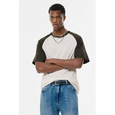 Short Raglan Sleeve T-Shirt