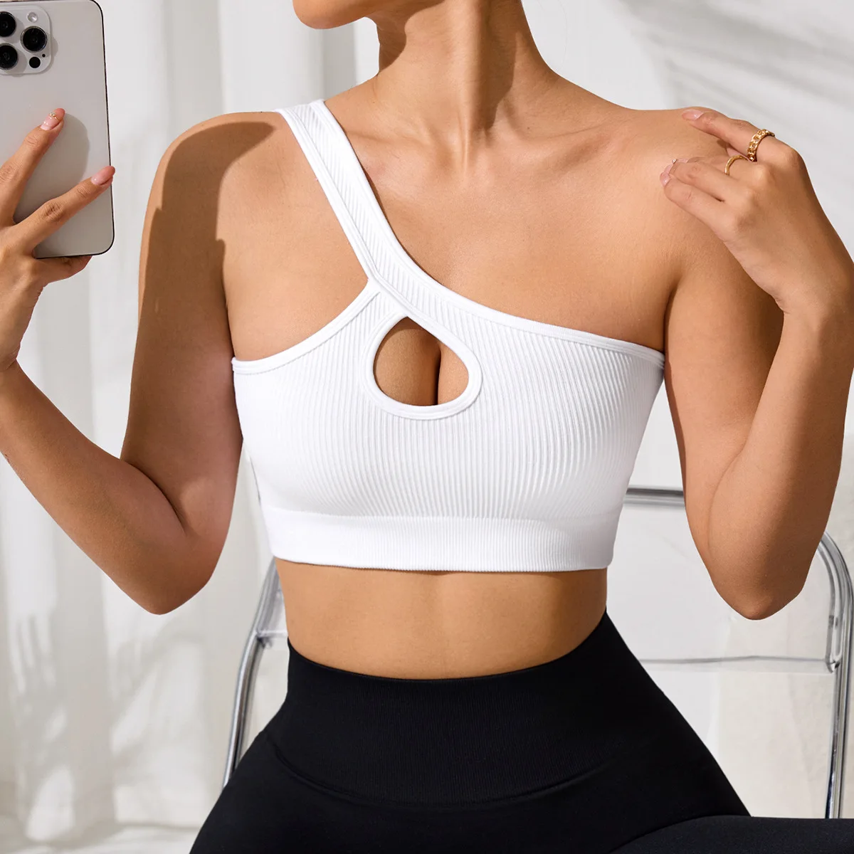 ​ ​ Frauen Eine Schulter Sport-Bh Sexy Yoga Lauf Top Einzigen Riemen Workout Crop Top Einfarbig Fitness Gerippte Mode Weste ​ ​ Image