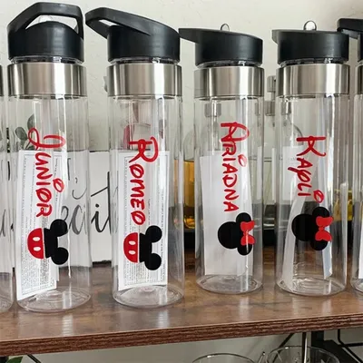 Personalisierter Aufkleber für Wasserflaschen von Mickey und Minnie, Vinyl-Aufkleber, individuelle Namen, Mädchen-Jungen-Aufkleber für Tumbler- und Tassendekoration Image