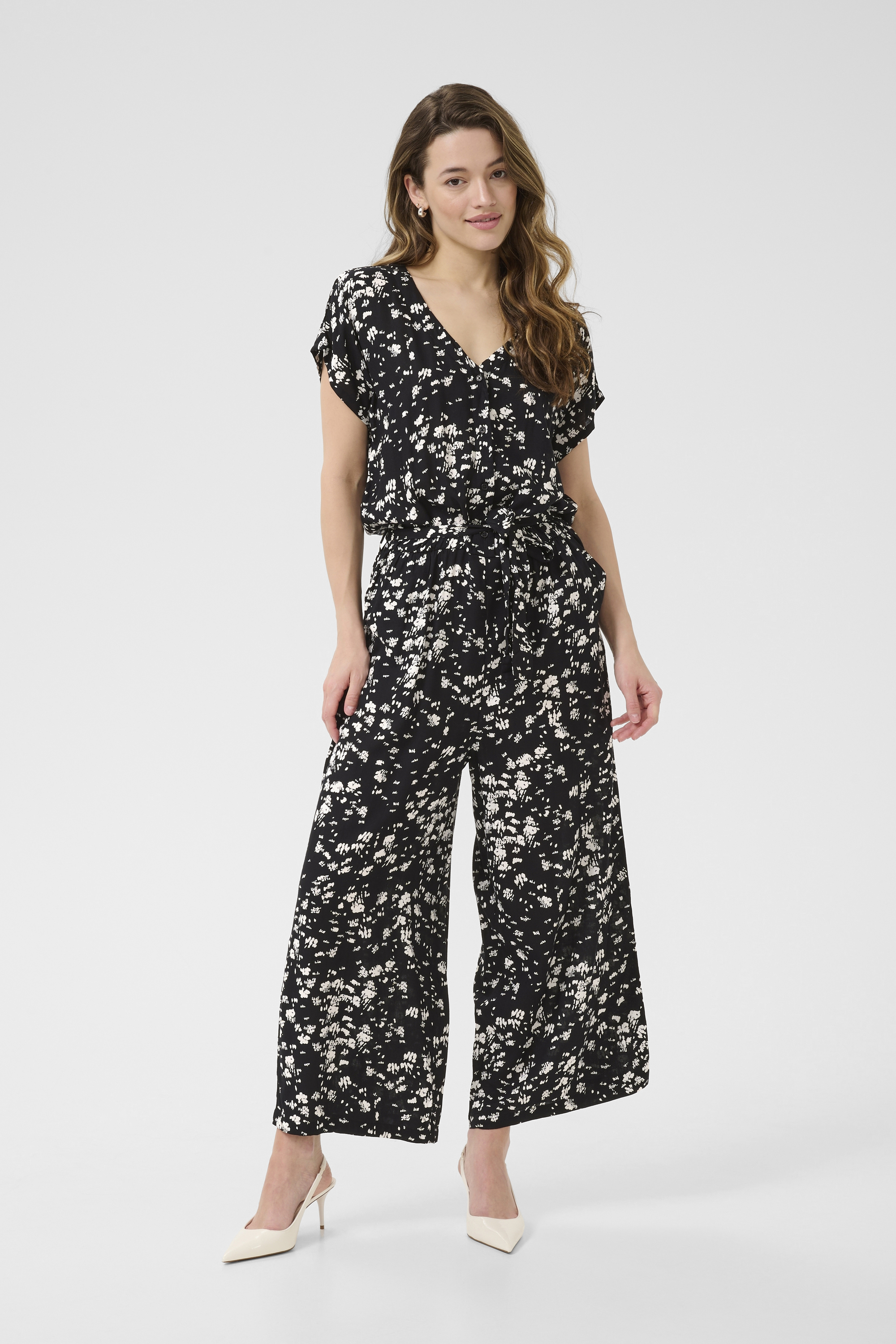 Overall KAbeathe Loose fit black white Image