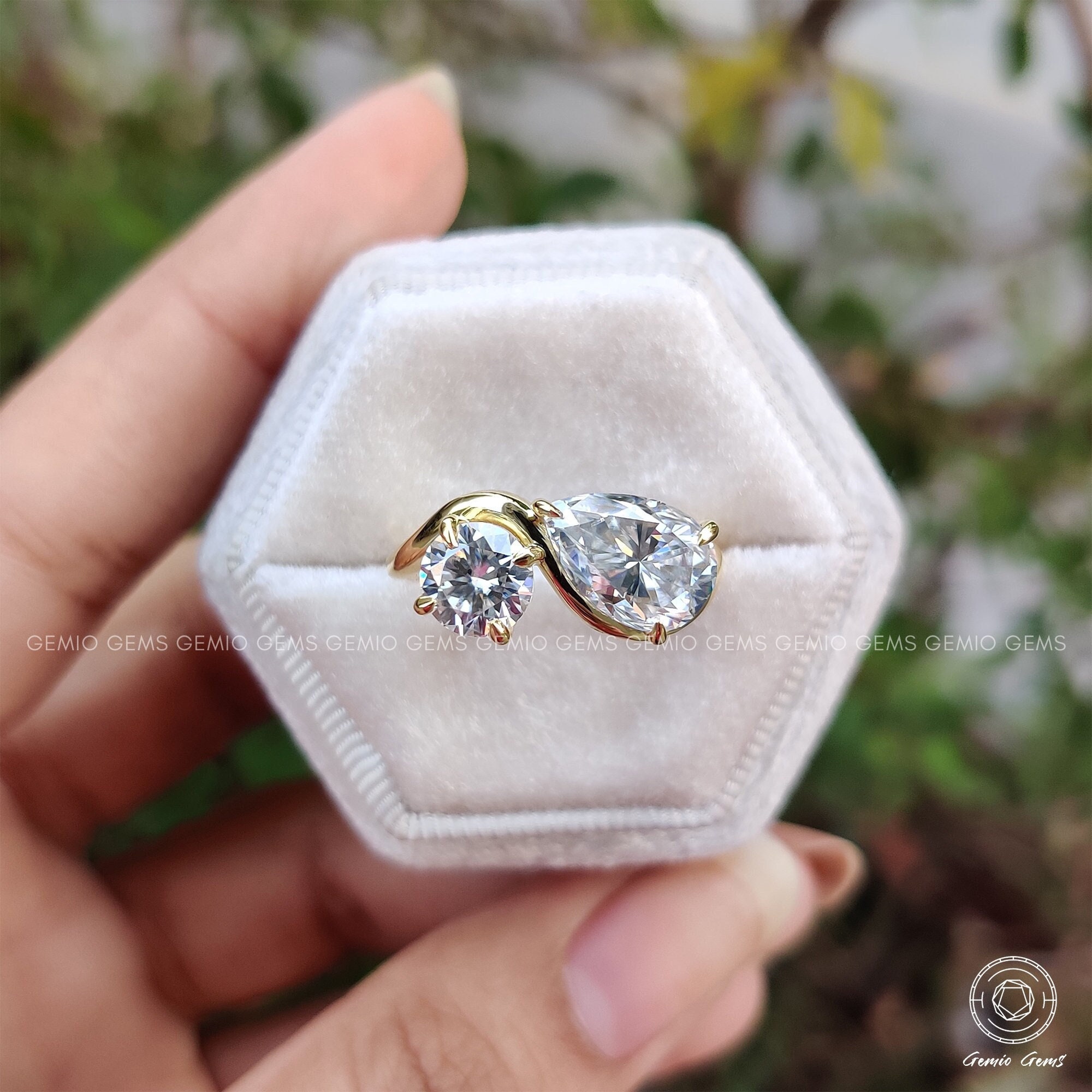 Anello Toi Et Moi, anello di fidanzamento con moissanite taglio a pera e rotondo da 3,23 TCW, anello in oro massiccio 14 carati, anello con due pietre