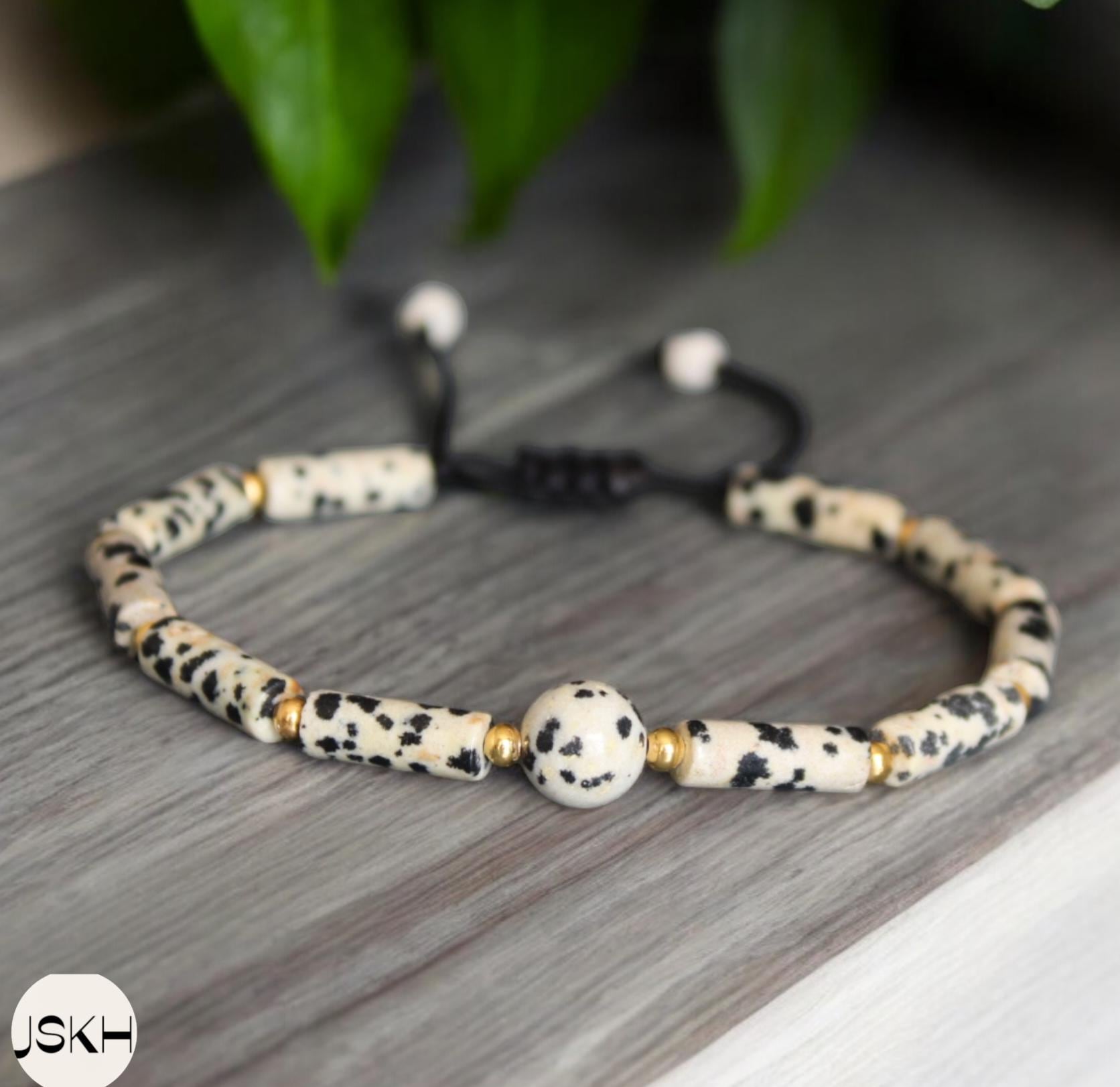 Braccialetto delicato dalmata con perline 4×13 mm Braccialetto con perline in pietra naturale Braccialetto minimalista tibetano Braccialetto boho