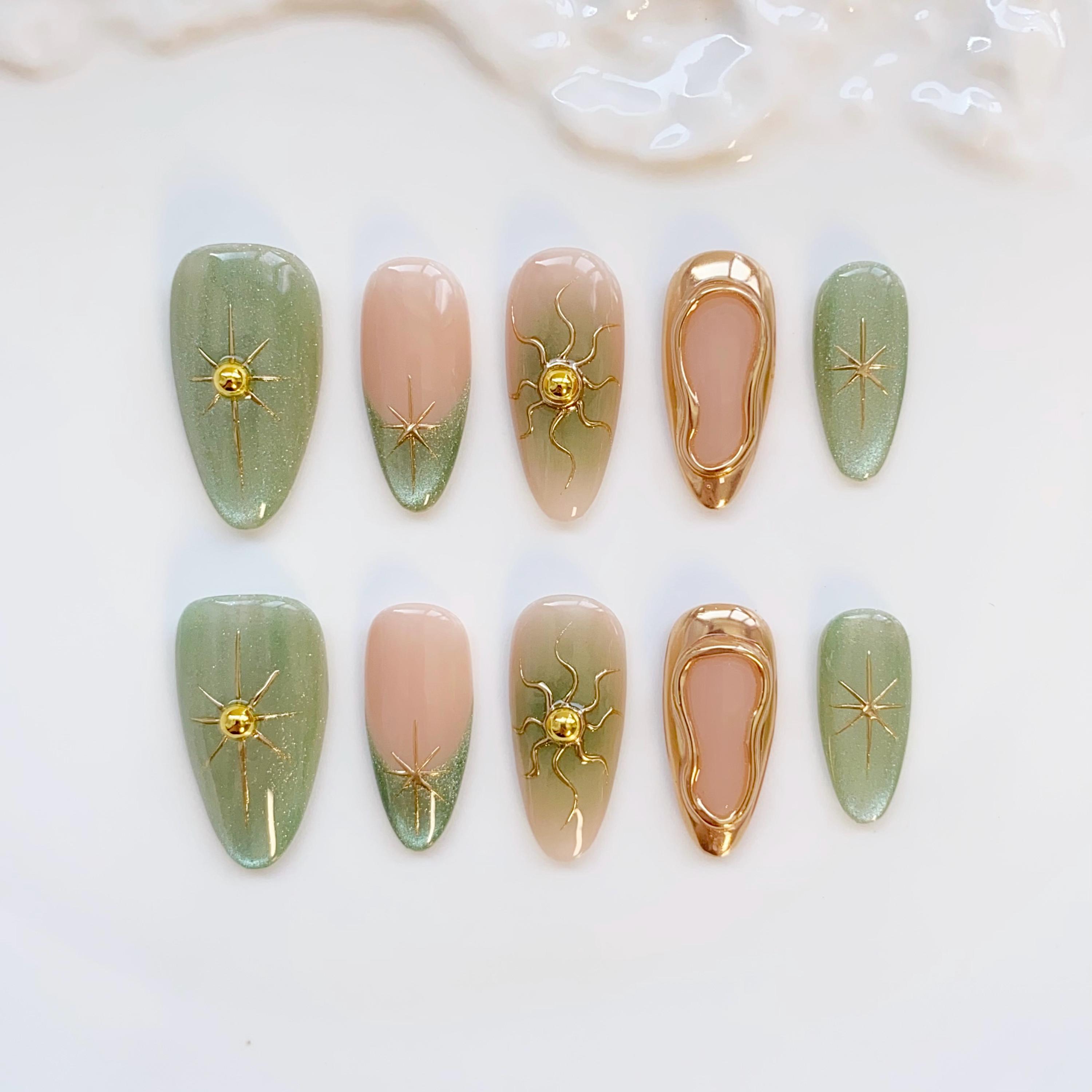 Unghie Aura Cat eye/Unghie finte Bling Green, unghie lunghe a mandorla/unghie a forma di sole/unghie a forma di stella/Unghie Bling/unghie glitterate/