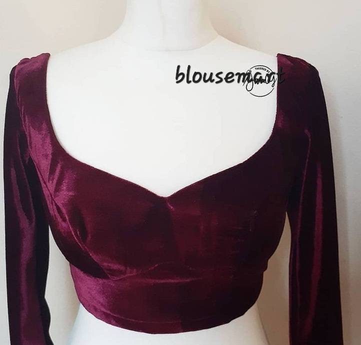 Camicetta in velluto bordeaux con scollo a cuore, camicetta a maniche lunghe, camicetta di stilista indiano, camicetta in sari, camicetta in sari, top