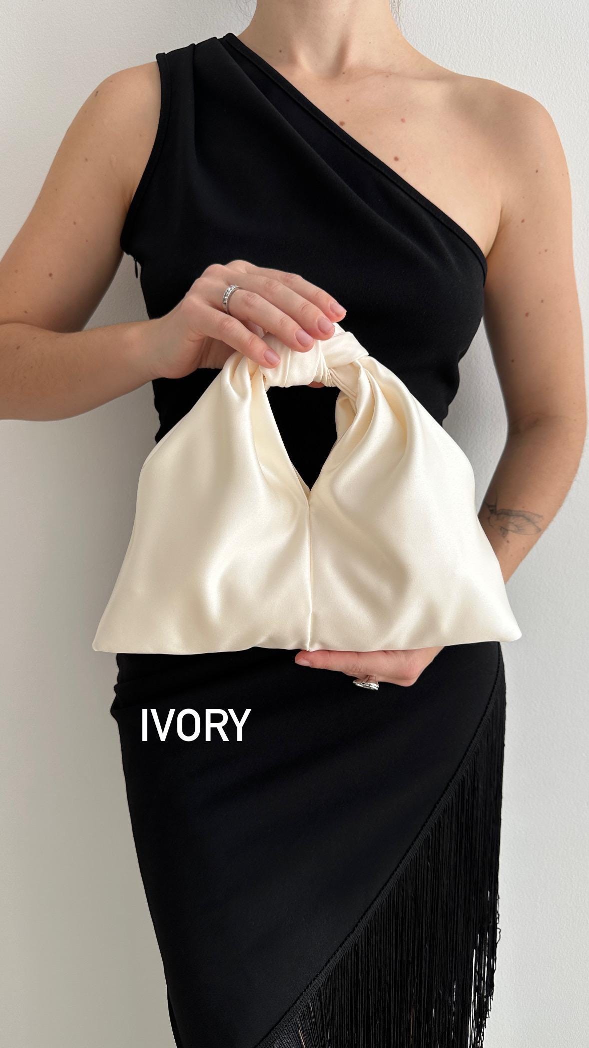 Piccola borsa color avorio con nodo | Elegante borsa in raso | Borsa da cocktail per matrimonio | +35 colori | Pochette da sera | Borsa da donna color