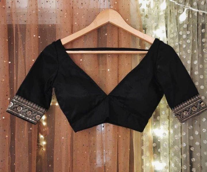 Camicetta di seta nera, camicetta con scollo a V, camicetta con bordo Zari, camicetta Sari, camicetta di stilisti indiani, camicetta Sari, top corto,