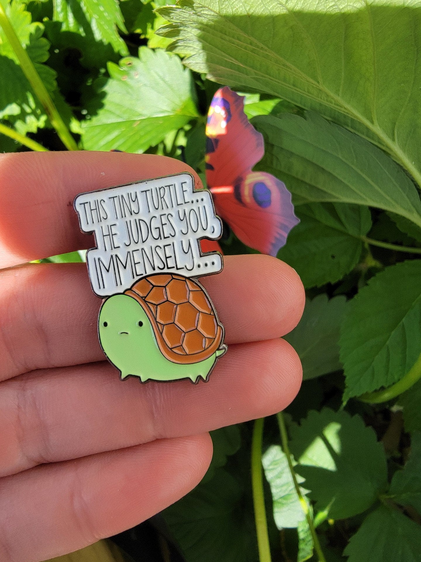 Spilla smaltata tartaruga, Spilla smaltata Vibe, Spilla smaltata carina, Spilla natura, Spilla smaltata, Spille smaltate, Spille, Spilla grunge, Spill