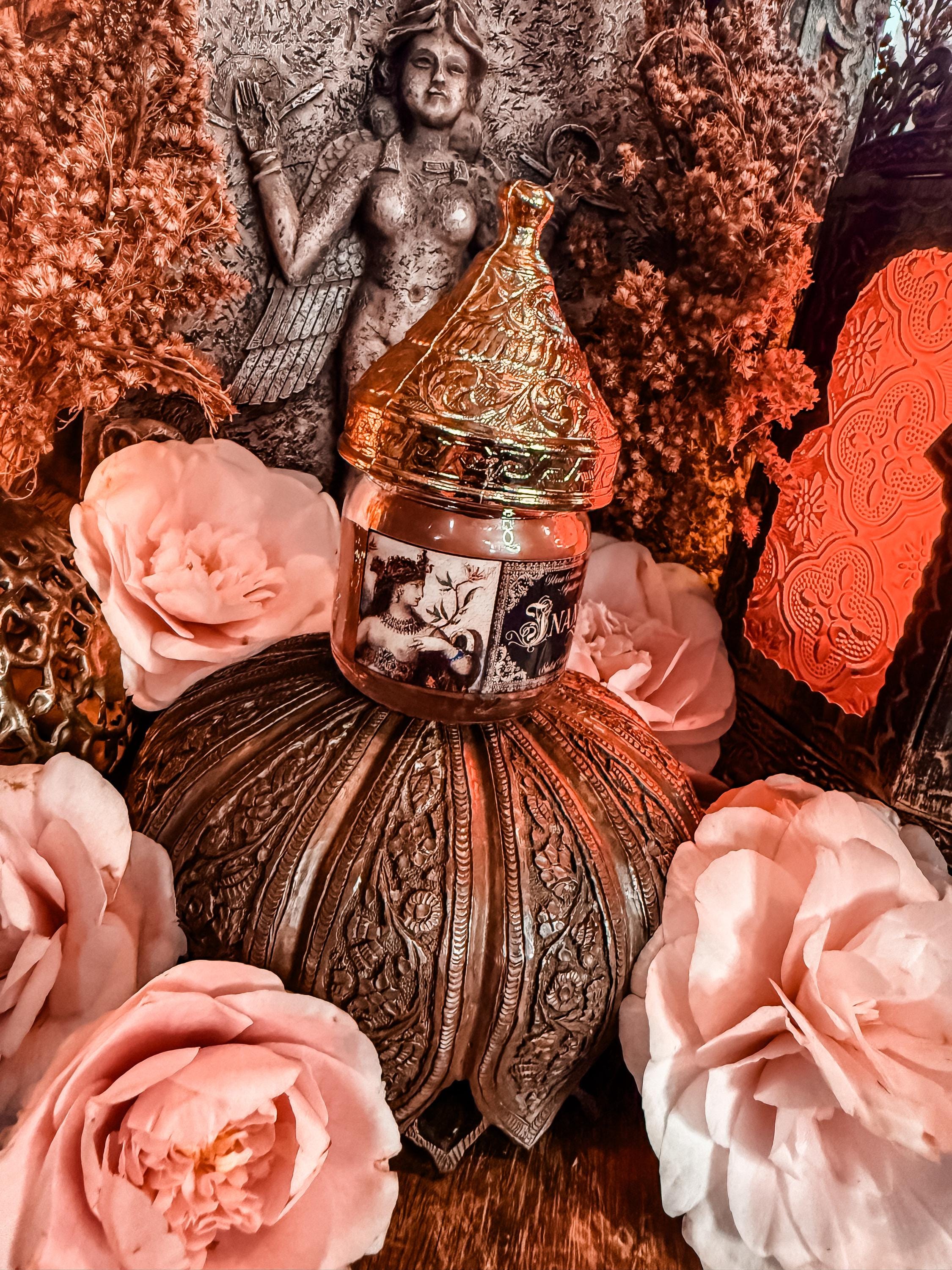 Profumo solido Inanna ~ Profumo solido naturale ~ Profumo solido botanico 1 oz / 30 ml / 28 g ~ Incenso e floreale