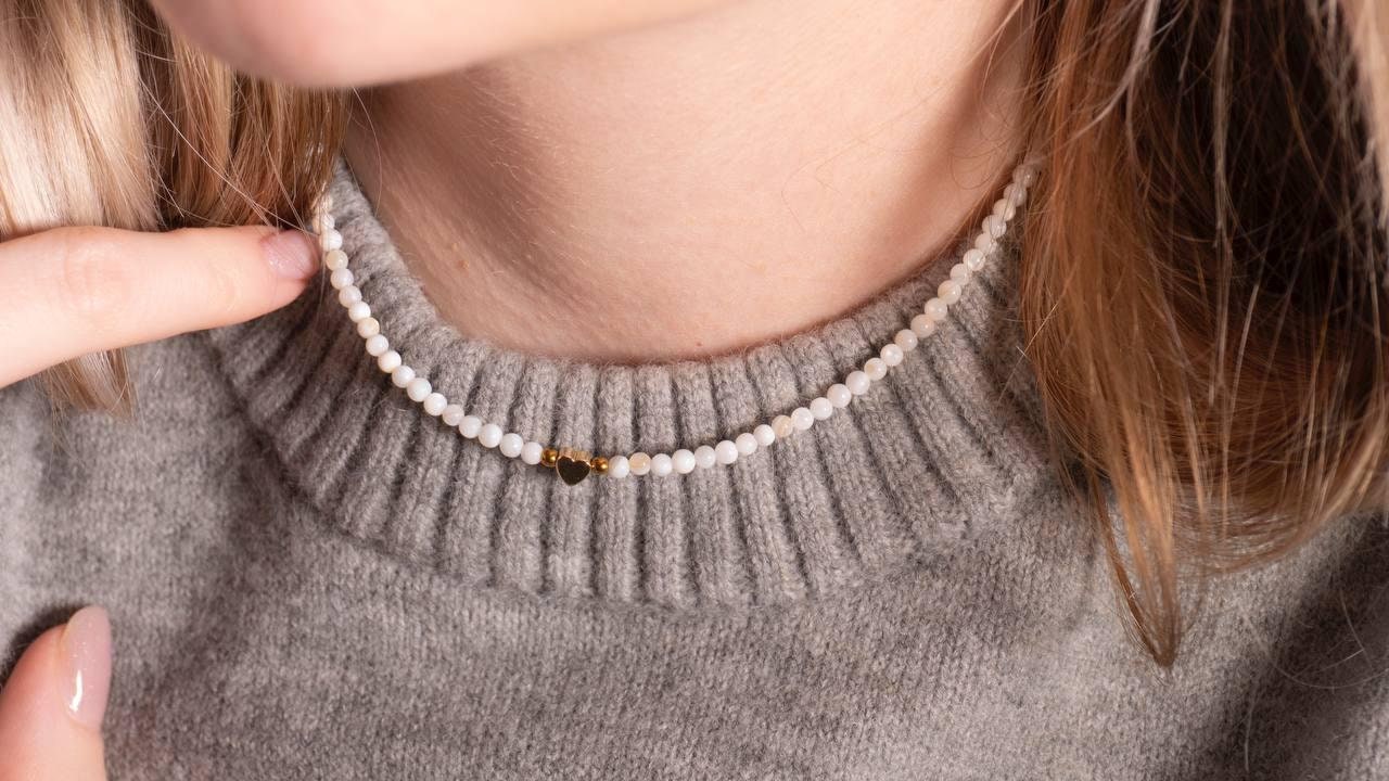 Collana girocollo con cuore - Collana di perle a forma di cuore piccolo - Gioielli fatti a mano - Collana di perle con perline - Collana girocollo con