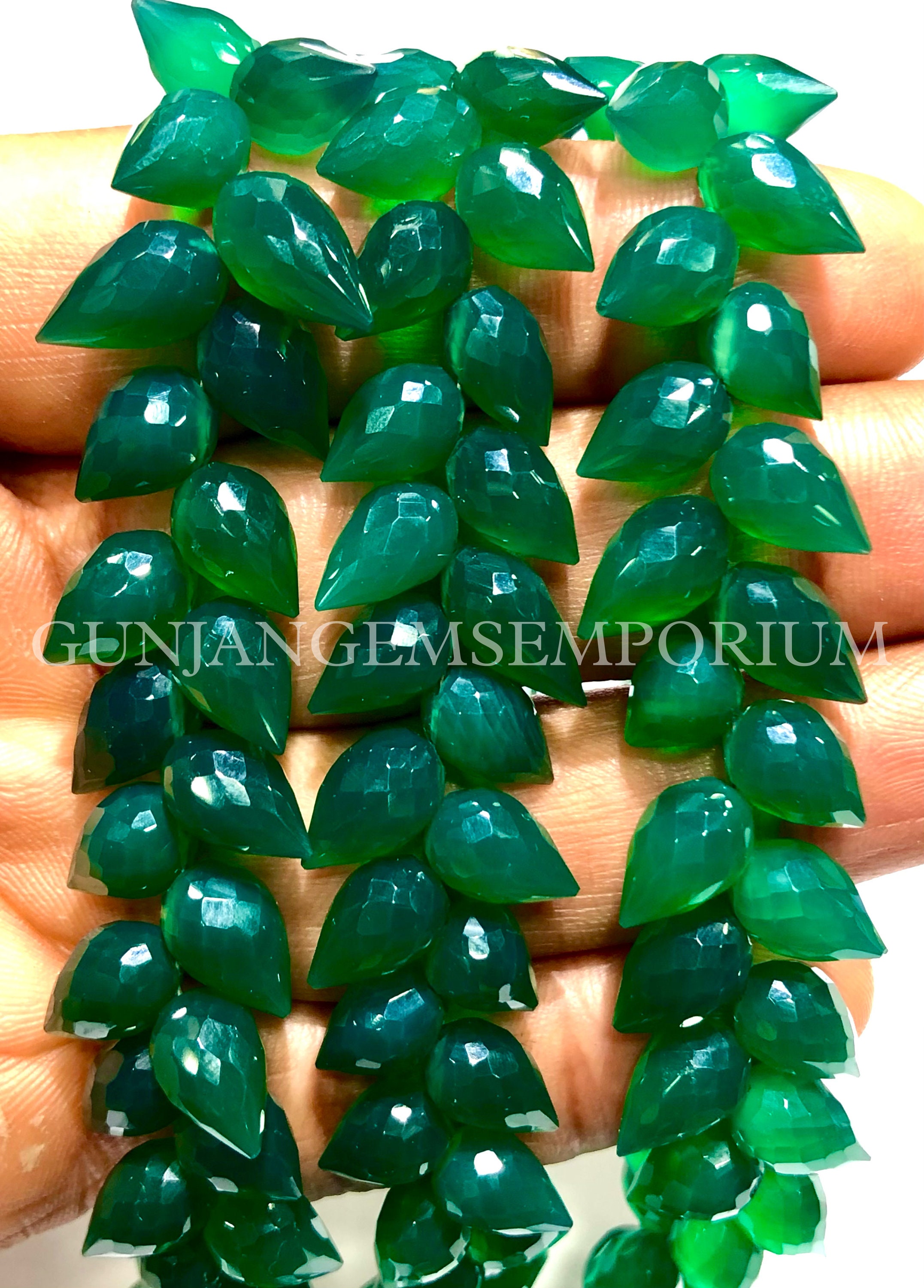 QUALITÀ AAA++ ~~ Onice verde Perline sfaccettate a goccia Perline di onice verde naturale Perline di pietre preziose di onice verde Perline a forma di