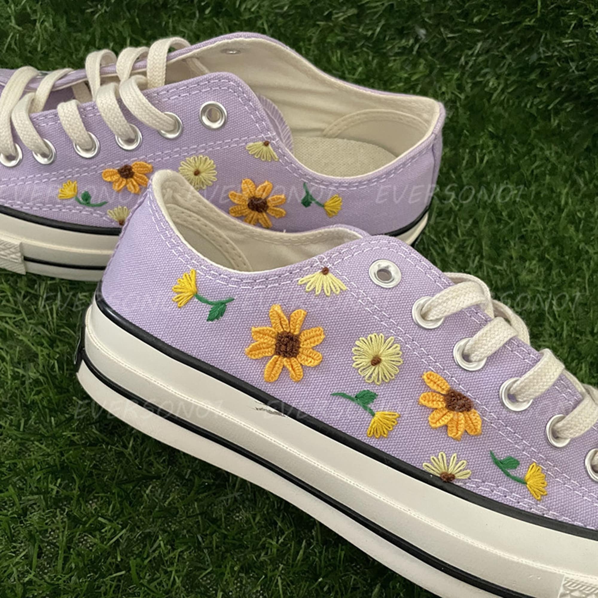 Scarpe Converse personalizzate ricamate Converse Chuck Taylor anni '70 Scarpe Converse personalizzate ricamate con motivi floreali per il suo regalo d