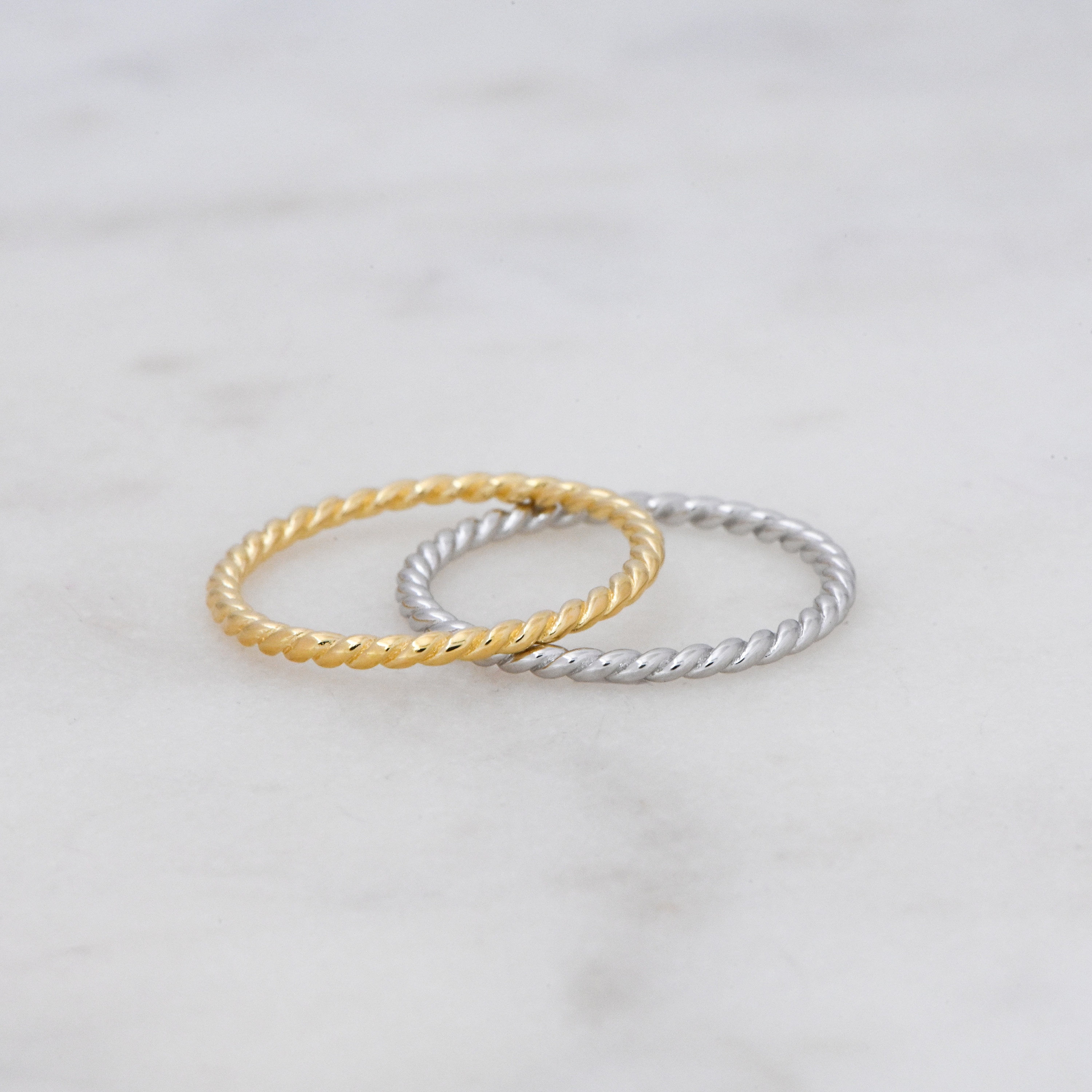Anello delicato, anello minimalista, anello impilabile, anello in argento sterling, anello a spirale, anello delicato, anello impilabile, anello in or