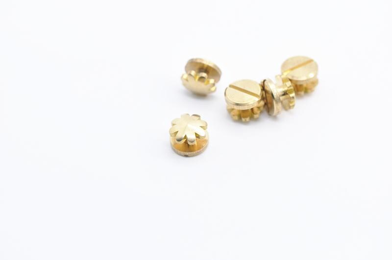 1 pezzo di rivetti e borchie in ottone da 8 mm/10 mm di larghezza per borse/borchie avvitate/bottone