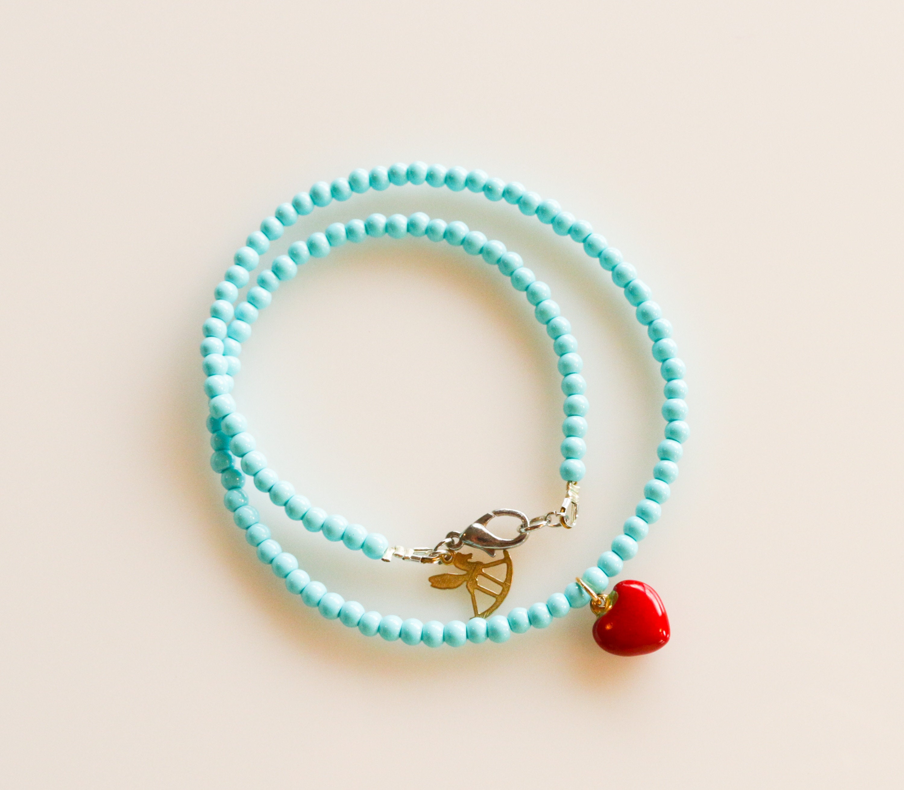 Collana turchese, collana con cuore rosso, girocollo a cuore, collana delicata e trendy, collana con ciondolo a cuore, collana a cuore retrò, cuore ro