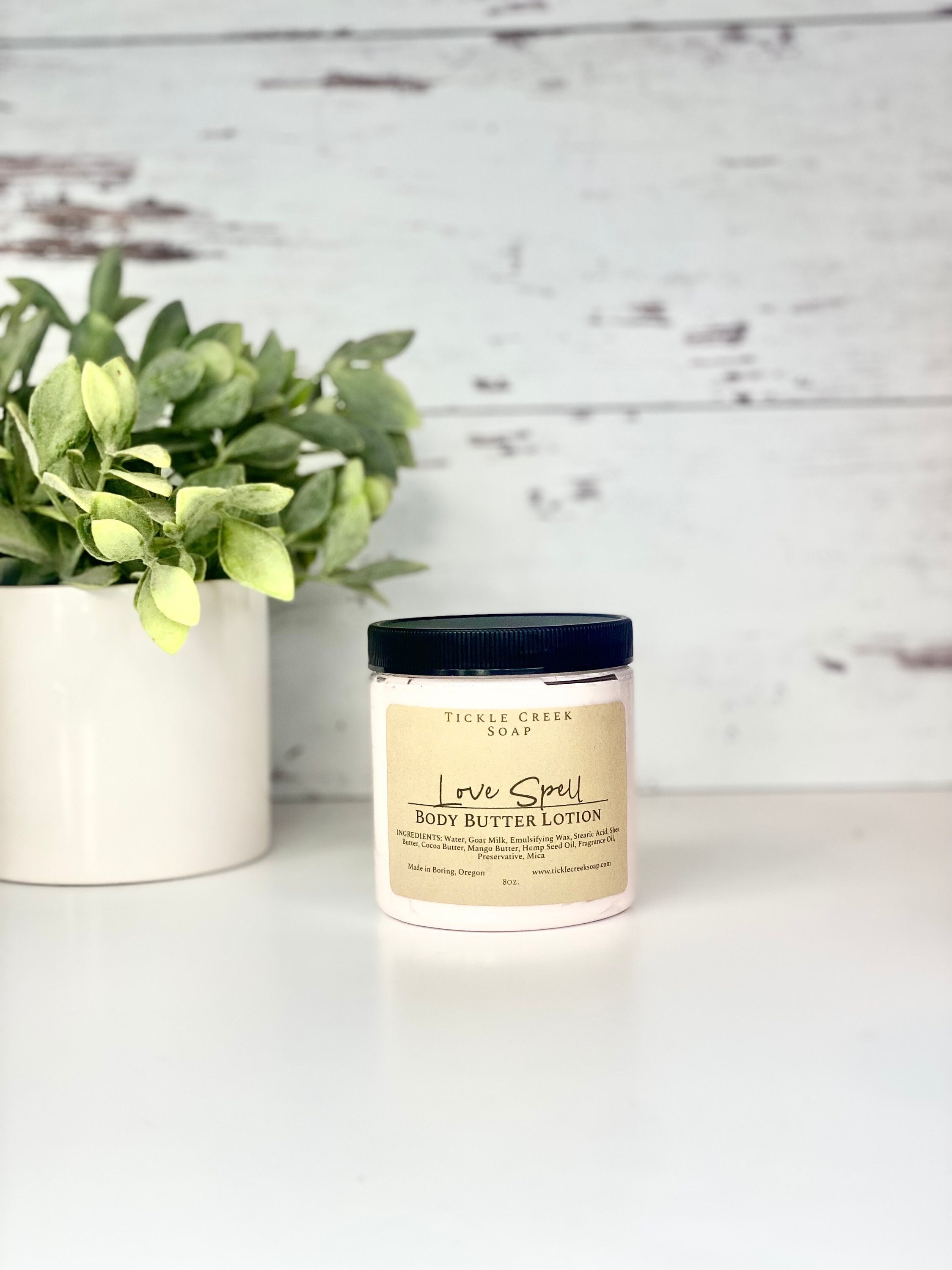 Love Spell Latte di capra Burro corpo Lozione Idratante Lozione fatta a mano Crema corpo Lozione densa Burro corpo emulsionato Lozione di San Valentin