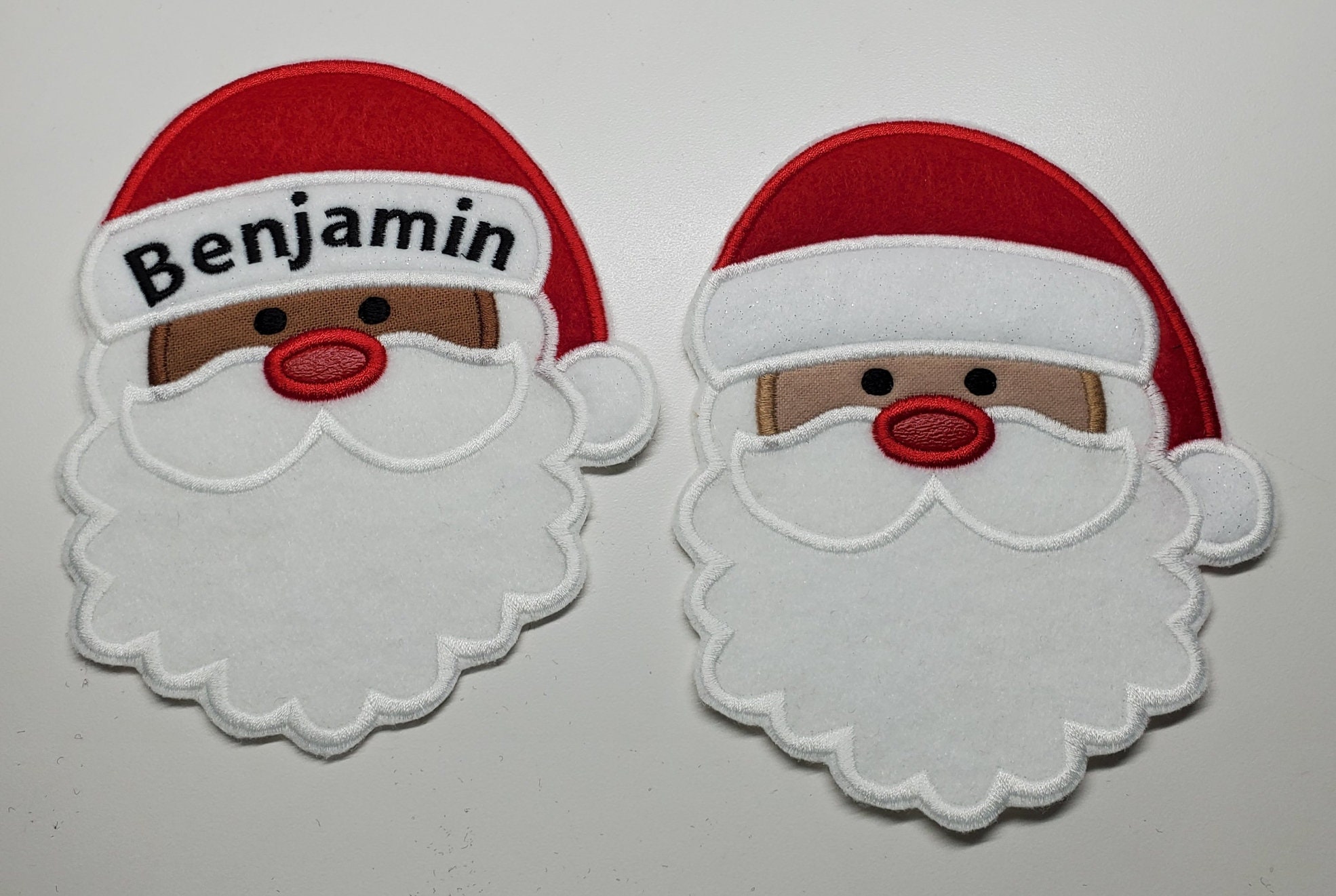 Toppa ricamata personalizzata con Babbo Natale - toppa con clausola di Babbo Natale - disegno ricamo Babbo Natale - toppa di Natale - applique di Babb