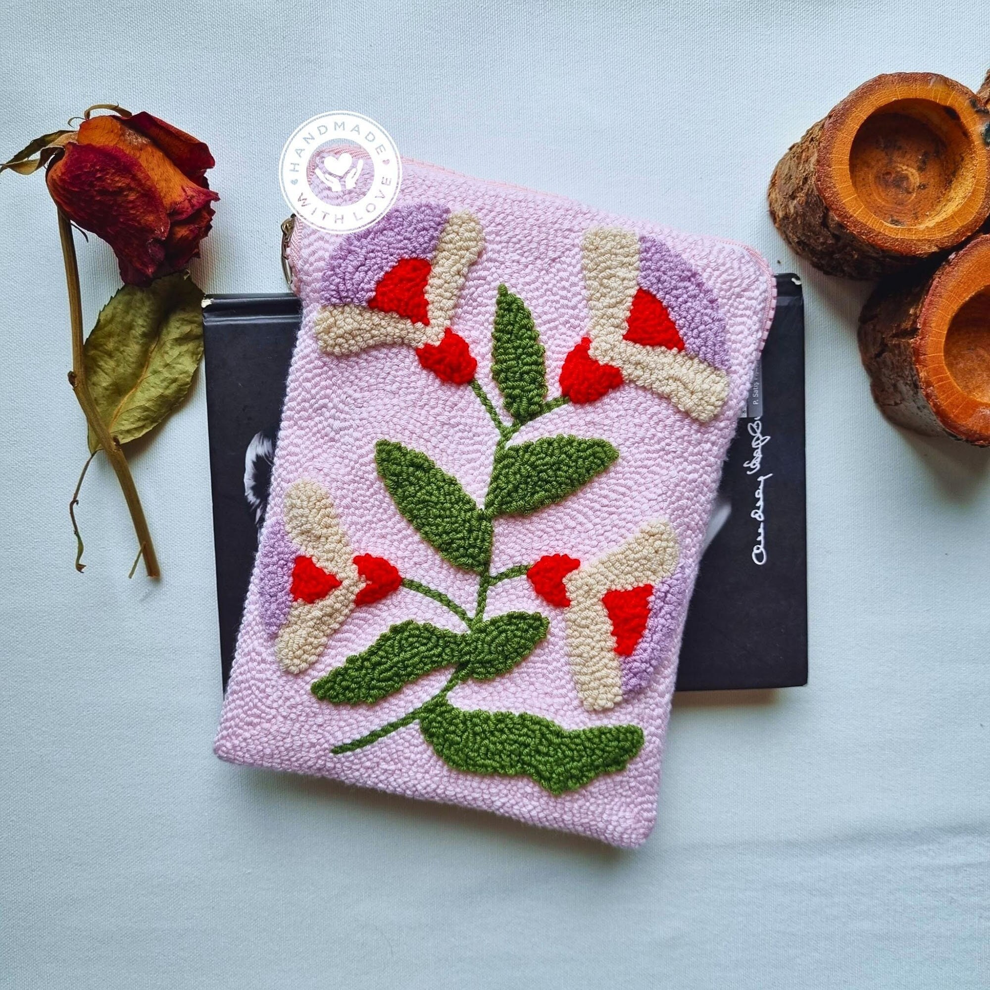 Copertina Kindle con motivo floreale rosa - Copertina in tessuto - Custodia Kindle Paperwhite - Custodia ricamata per e-reader - Custodia Oasis fatta