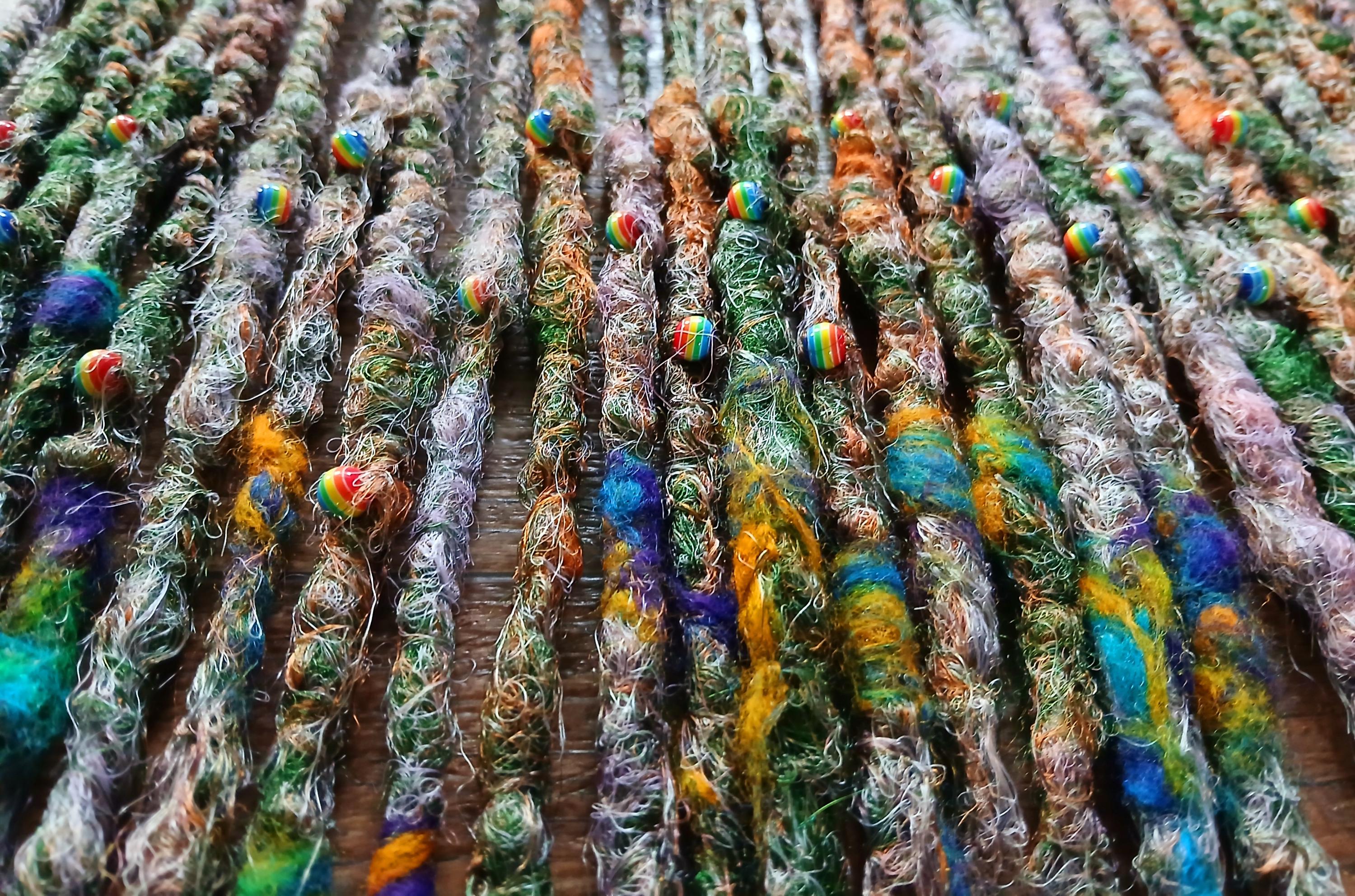 Single ended SE, Rainbow Forest Fairy dreads sintetici, dreads, dreads di lana, gay pride, dreads verdi, dreads viola, dreads grigi, kandi