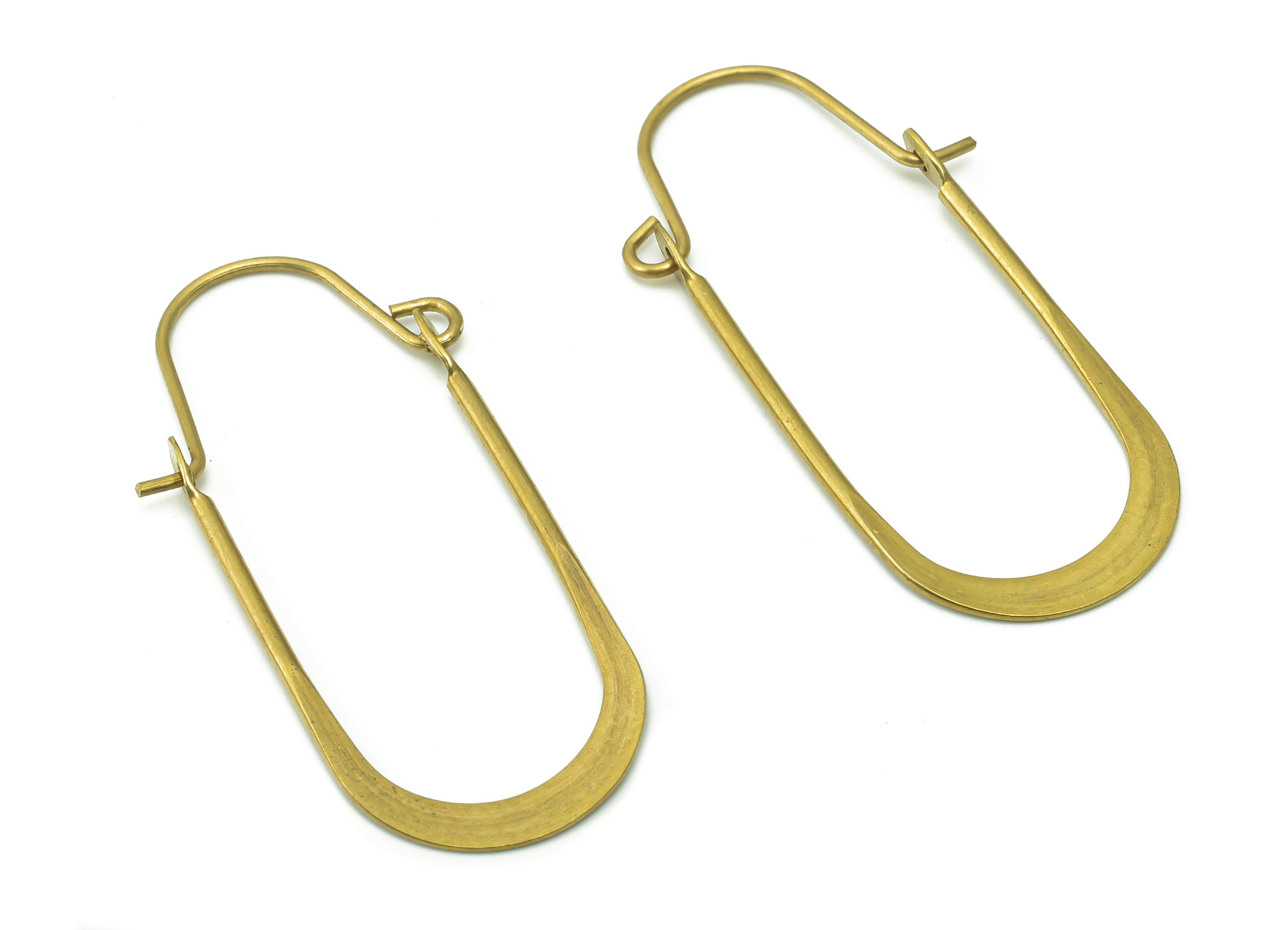 Filo per orecchini ovale in ottone martellato - Ganci per orecchini in ottone grezzo - Componenti per orecchini - Forniture per gioielleria - 38,4x15,