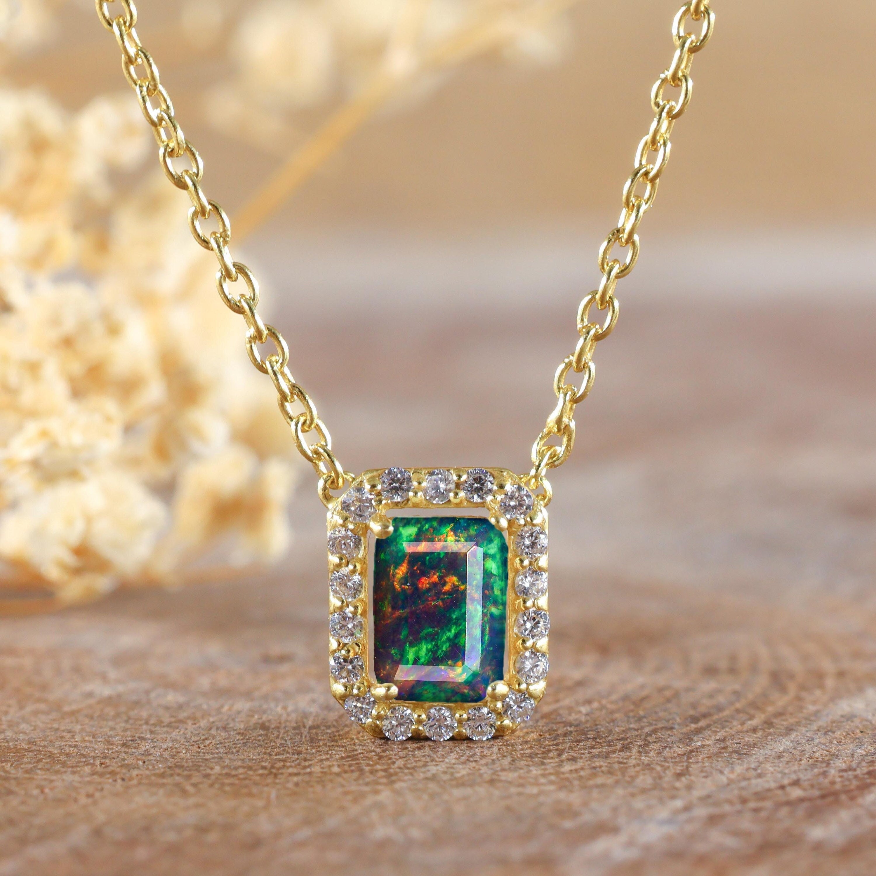 Collana con ciondolo in opale etiope fuoco nero, pietra portafortuna di ottobre, collana minimalista, collana con ciondolo in opale di fuoco naturale,