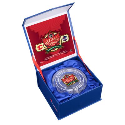 Calgary Flames vs. Winnipeg Jets 2019 NHL Heritage Classic Crystal Puck – gefüllt mit Eis vom 2019 Heritage Classic Image