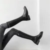 Modische Winterhohe Stiefel für Damen, lange Reitstiefel mit Gürtelschnalle, seitlicher Reißverschluss, Fußreparaturdetail, elegante Damenschuhe
