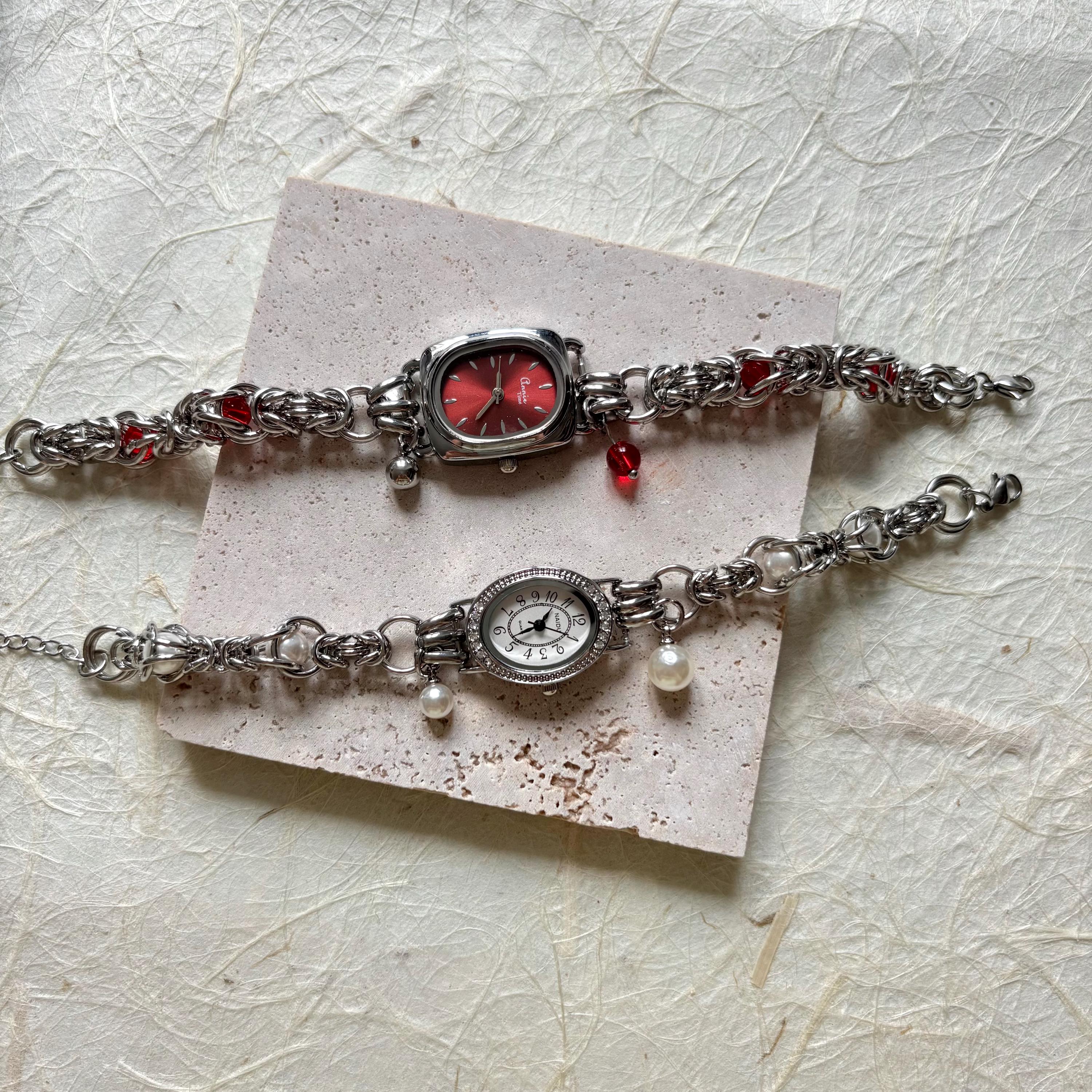 Orologio da polso in argento fatto a mano per donna, elegante orologio con perle, bracciale con catena di perline rosse, idea regalo per gioielli da s