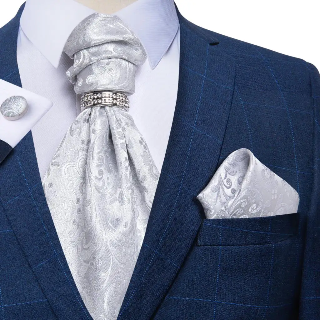 Männer Luxus Silber Paisley Seide Ascot Krawatte Set Hochzeit Party Krawatte Weiße Krawatten Taschentuch Manschettenknöpfe Krawatte Ring Sets DiBanGu