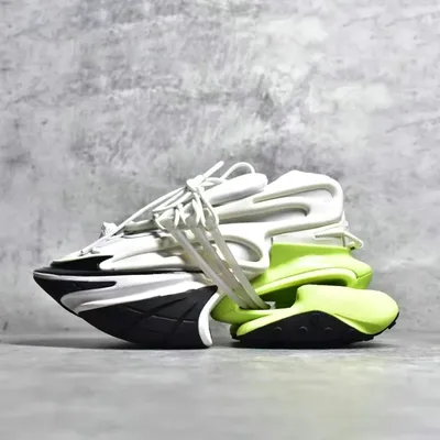 2025 New Sports and Leisure Shoe Unisex Luxury Brand Running Shoes Mens Womens Thick Soled Walking Shoes Couples Jogging Shoe