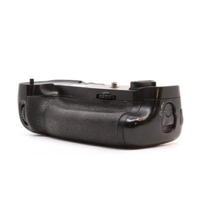 Used Nikon Mb-D16 Battery Grip
