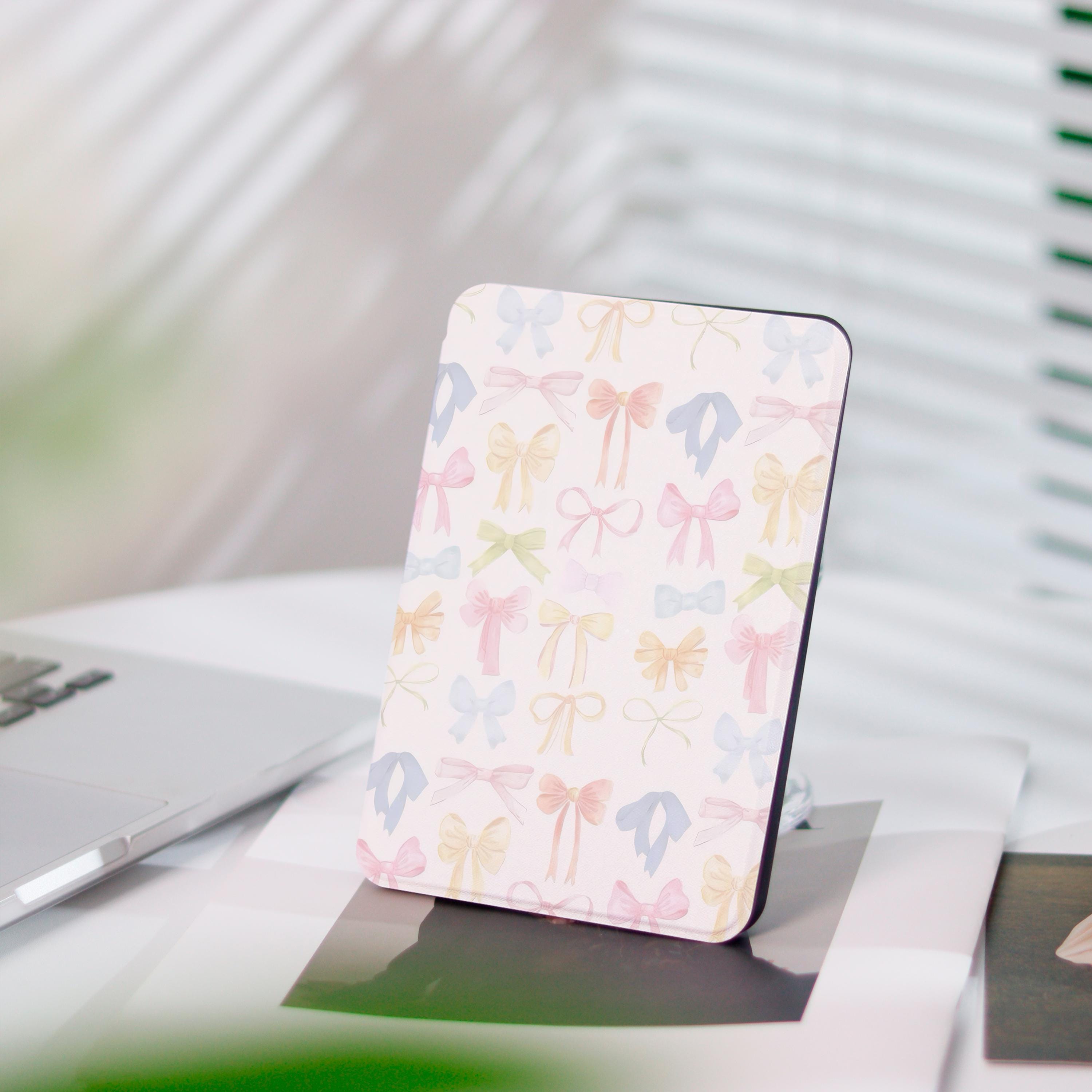 Custodia per Kindle con fiocco colorato, custodia per Kindle Paperwhite 1/2/3/4, Kindle 2022, custodia per Kindle 10/11, custodia per Kindle con stamp