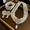 Set di orecchini con collana di perle finte Accessori da donna Gioielli di fidanzamento Set di gioielli da sposa fatti a mano al 100% pregiati