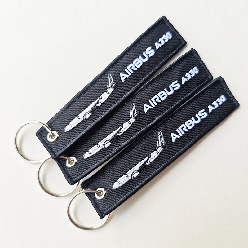 MiFaViPa Schwarze Stickerei Airbus A330 Schlüsselanhänger Flugzeug Schlüsselanhänger Mode Schmuckstück Flugbesatzung Pilot Luftfahrtflugzeug Image
