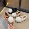 Herbst Winter Mädchen Flache Schuhe Mädchen Weichen, Flauschigen Hairball Kinder Baumwolle Schuhe Licht Warme Kleinkind Casual Non-slip Kinder schuhe