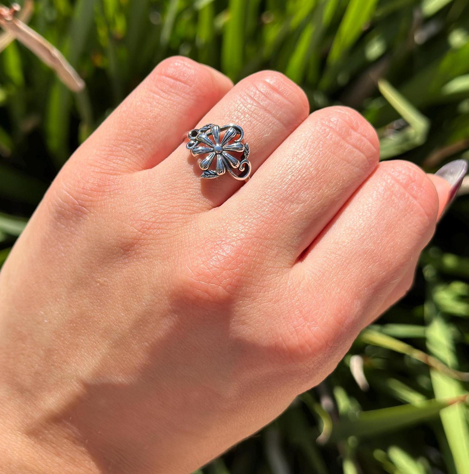 Anello a fascia con foglie e fiori da 14,7 mm, alla moda, con fascia per pollice, nuovo design, in argento sterling 925 ossidato, a forma di fiore, da