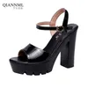 10 cm 13 cm Kleine Größe 32-43 Neue Büro Damen Lackleder Schuhe Block High Heels Sandalen 2025 Plateausandalen Büromodell