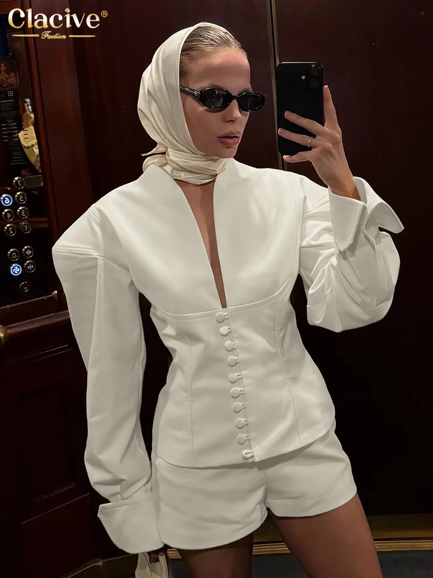 Clacive Mode Lose Beige frauen Zwei Stücke Set 2025, Sexy Langarm-shirt Mit Hoher Taille Shorts Set Weibliche streetwear Image