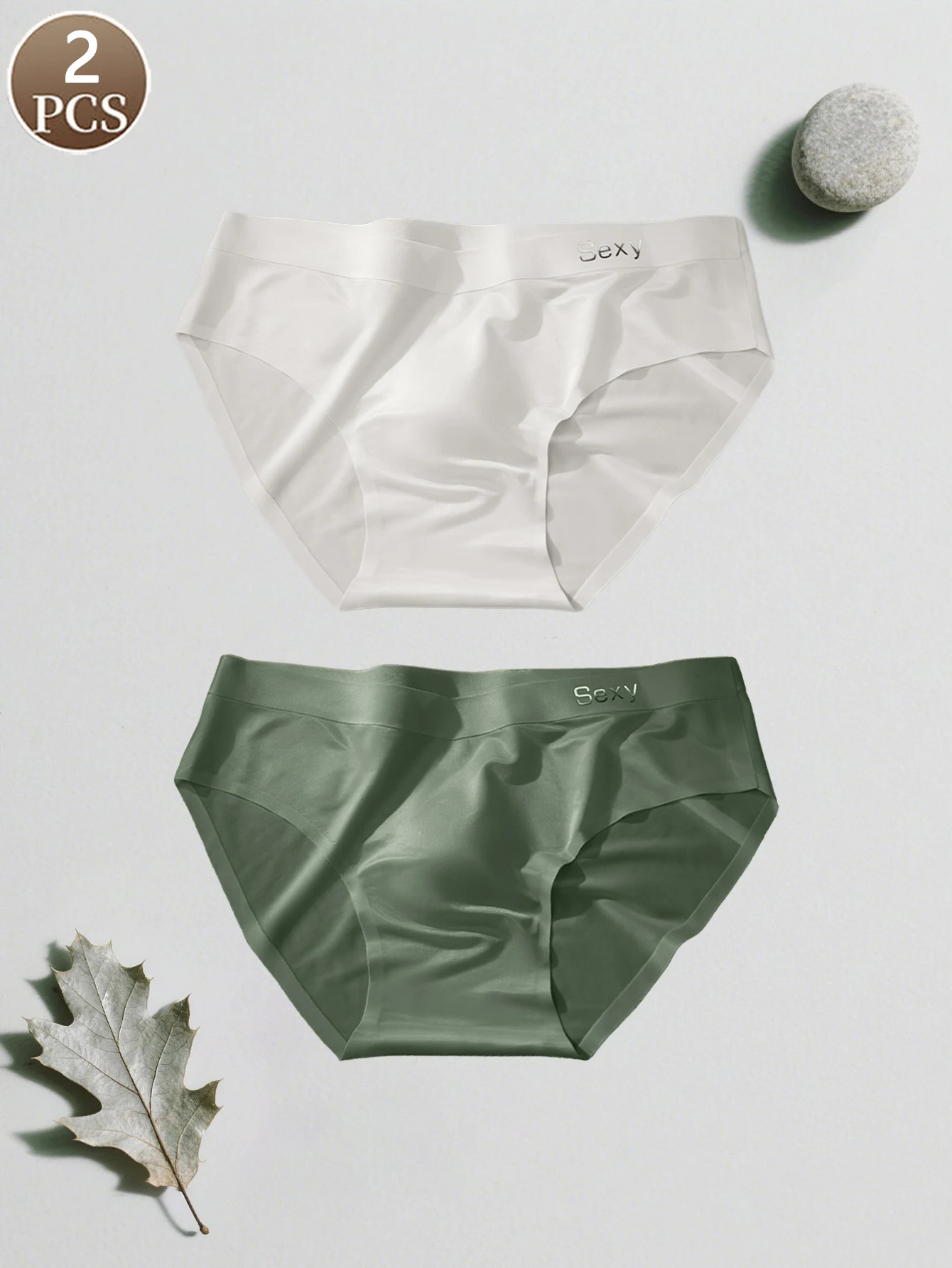 2PCS Herren-Triangel-Slips, modischer Satin, einfarbig, lässige Sportunterwäsche für Herren, mittlere Taille, weiche und bequeme Herren-Slips Image