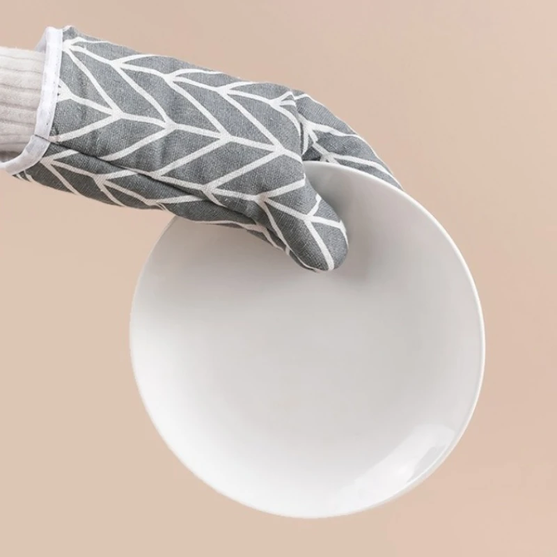 1PC Verdickte Wärmedämmung Handschuhe Küche Mikrowelle Anti-verbrühungen Backen Baumwolle und Leinen Handschuhe Image
