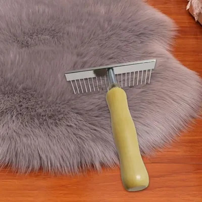 Carpet Restoration Rake Handheld Wooden Handle Pet Hair Remover Hair Cleaner Carpet Comb Brush Dog Fur Detangler for Rug Steps